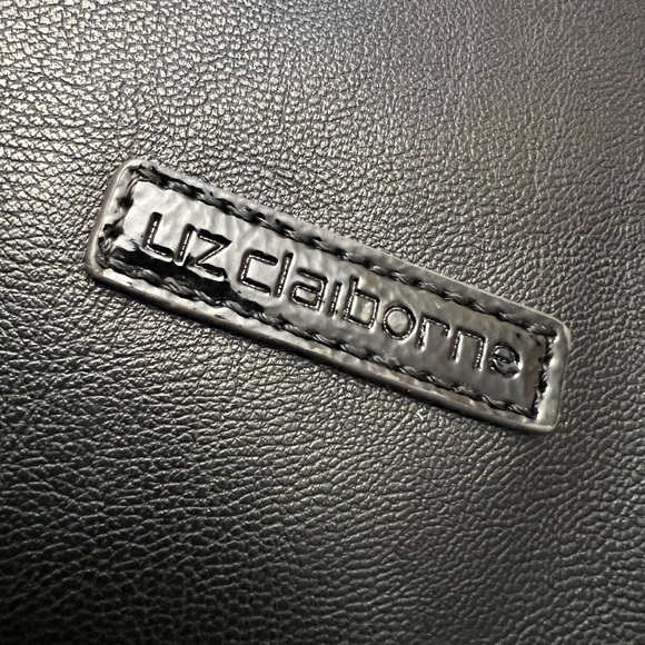 LIZ CLAIBORNE HANDBAG - Picture 9 of 16